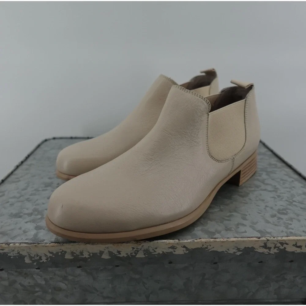 Munro American Beige Leather Ankle Boots Chelsea Bootie Low Heel M211411 Mens 8M